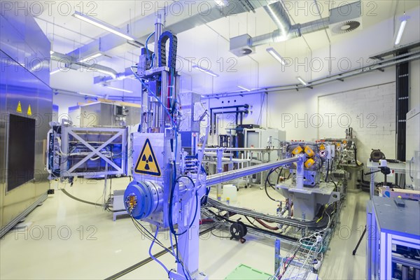 Prototype for high-contrast live imaging in proton therapy inaugurated, Dresden, Saxony, Germany, Europe