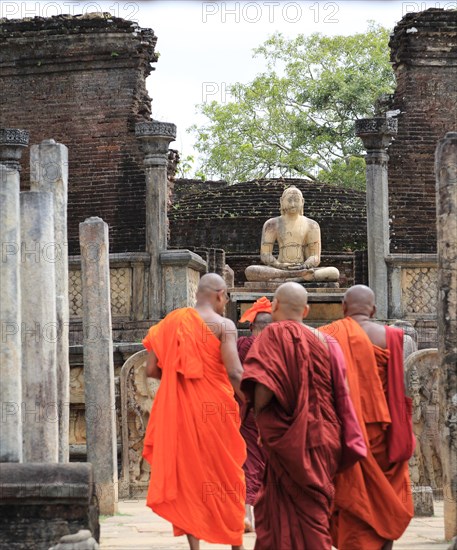 Seated Buddha in Vatadage building, The Quadrangle, UNESCO World Heritage Site, the ancient city of Polonnaruwa, Sri Lanka, Asia