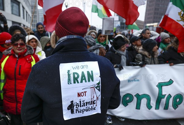 Demonstration in solidarity with the protests in Iran and remembrance of the killing of people by the Mullah regime, Berlin, 19 November 2022