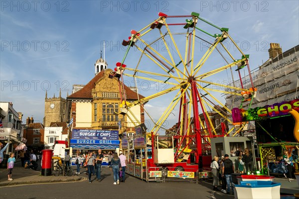 Mops fair fairground, High Street, Marlbrough, Wiltshire, England, UK October 7th 2023 traditional Ferris wheel ride