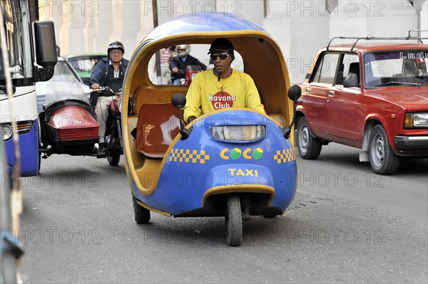 Coco Taxi, Centre of Havana, Centro Habana, Cuba, Greater Antilles, Caribbean, Central America, America, Central America