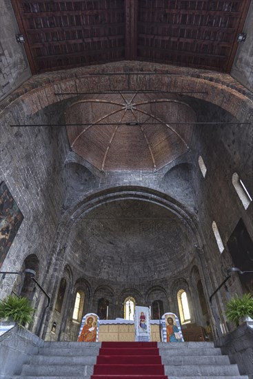 Chancel of the church Parrocchia Abbazia di San Stefano, consecrated in 972, Piazza Santo Stefano, 2, Genoa, Italy, Europe