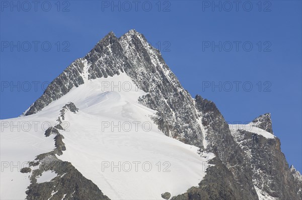 Grossglockner, Grossglockner (3798 m), highest mountain in Austria in the Hohe Tauern National Park, Carinthia, Kaernten