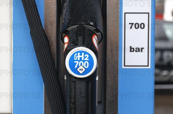Pump nozzle at a hydrogen filling station, Berlin, 11.01.2023