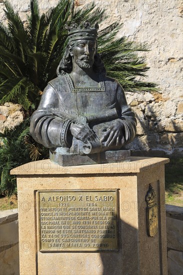 Bust statue of King Alfonso the Wise, ruler of Castile and Leon, 1221-1284, Castillo de San Marcos, Puerto de Santa Maria, Cadiz province, Spain, Europe