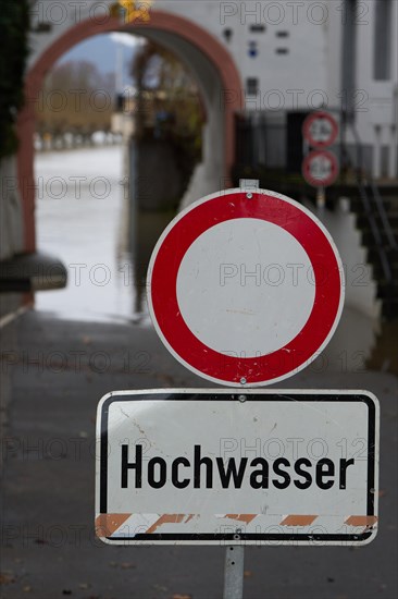 A riverside road in Leutesdorf is closed due to the Rhine flood, Leutesdorf, Rhineland-Palatinate, Germany, Europe