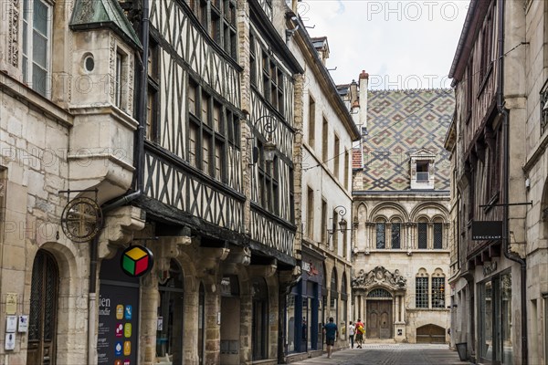 Alley in the old town centre, Dijon, Cote d'Or department, Bourgogne-Franche-Comte, Burgundy, France, Europe