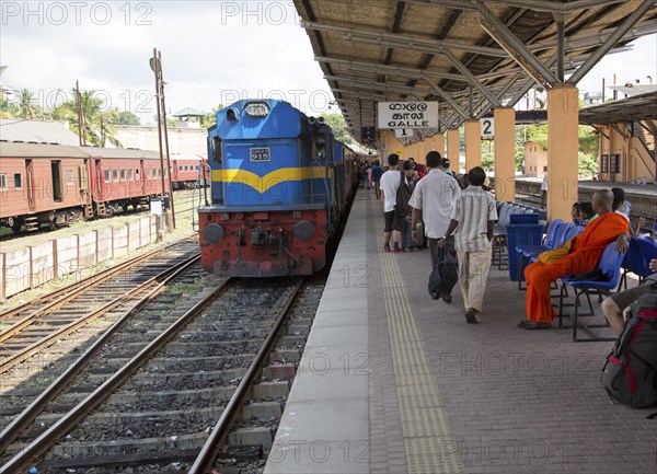 Tracks platform and train railway station, Galle, Sri Lanka, Asia