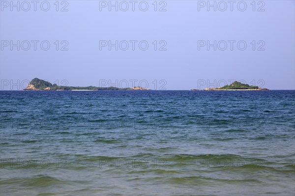 Pigeon Island seen from Nilavelli beach, Trincomalee, Sri Lanka, Asia