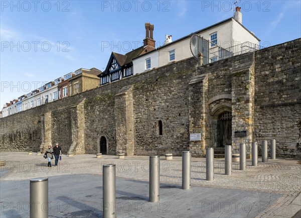 Medieval city walls, Castle Watergate, Southampton, Hampshire, England, UK