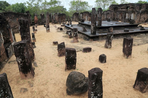 UNESCO World Heritage Site, ancient city Polonnaruwa, Sri Lanka, Asia, Buddha Seema Pasada building, Alahana Pirivena complex, Asia