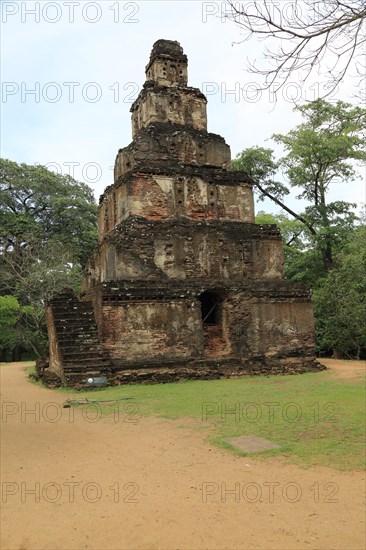 Satmahal Prasada building, The Quadrangle, UNESCO World Heritage Site, the ancient city of Polonnaruwa, Sri Lanka, Asia