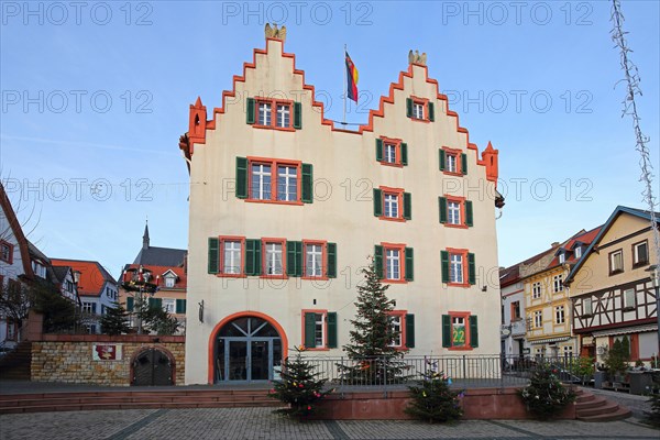 Renaissance town hall with stepped gable during Christmas time, market square, Oppenheim, Rhine-Hesse region, Rhineland-Palatinate, Germany, Europe
