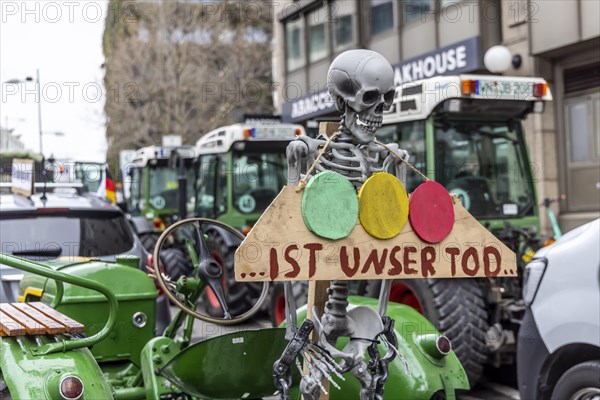 Farmers' protests in Germany. Farmers protest with tractors and banners against tax increases by the traffic light government, Stuttgart, Baden-Wuerttemberg, Germany, Europe