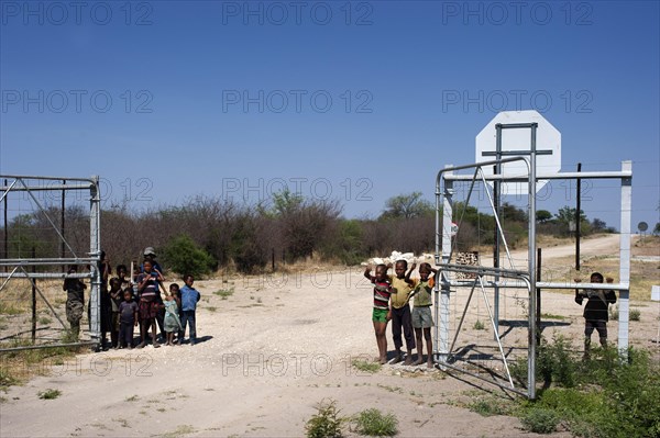 The border crossing, border, state border, checkpoint, children, from Namibia to Botswana