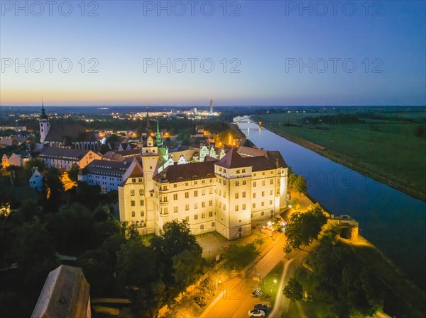 Hartenfels Castle from above, at dusk, Torgau, Saxony, Germany, Europe