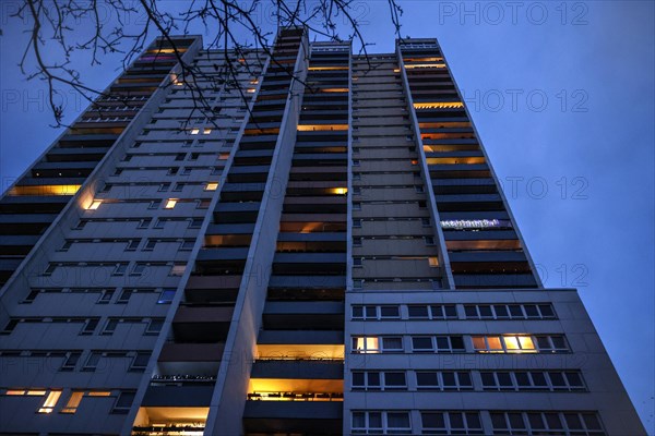 Tower block of the IDEAL building cooperative in Gropiusstadt. The rise in rents in German cities increased again last year, Berlin, 16.01.2023