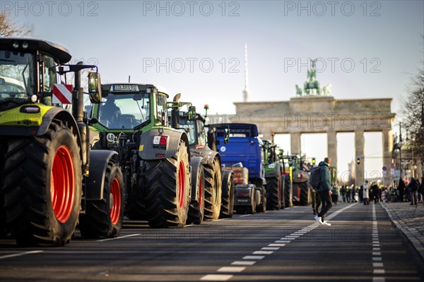 Farmers protest nationwide against the German government's agricultural policy Berlin, 08.01.2024