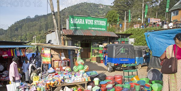 Market place in the town of Haputale, Badulla District, Uva Province, Sri Lanka, Asia