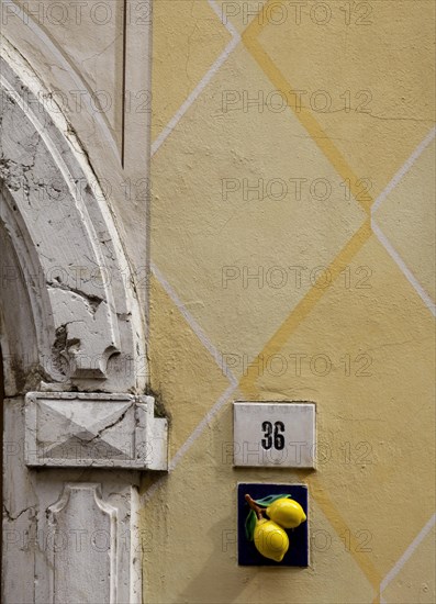 House number with lemon decoration, Limone sul Garda, Lake Garda, Province of Brescia, Lombardy, Italy, Europe