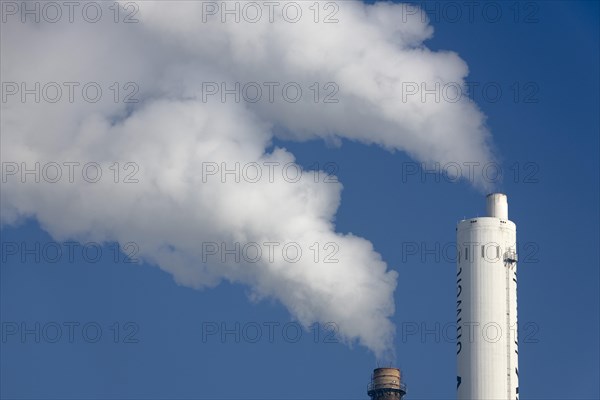 Symbolic image energy transition, fossil fuels, smoking chimneys, industrial plant, chimneys, stacks, smoke, Baden-Wuerttemberg, Germany, Europe