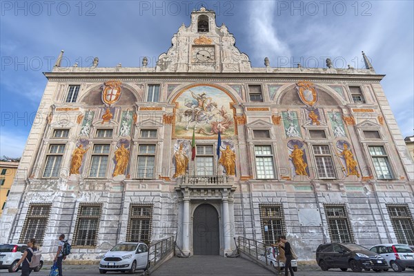 Facade of the Gothic Palazzo San Giorgio with Renaissance-style frescoes, built in 1260, Palazzo San Giorgio, 2, Genoa, Italy, Europe