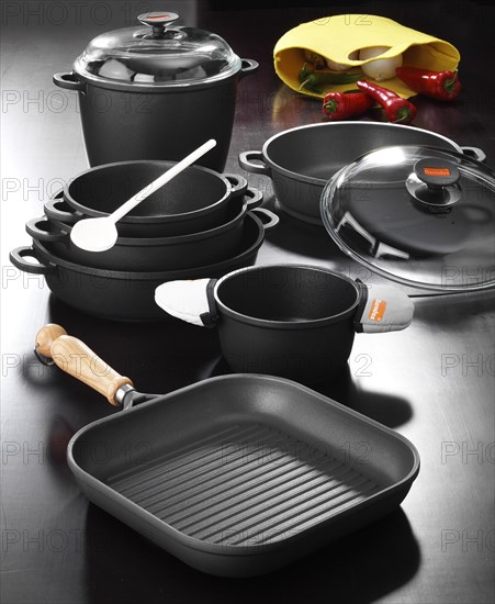 Food, pans, pot, corn on the corn cob, red peppers