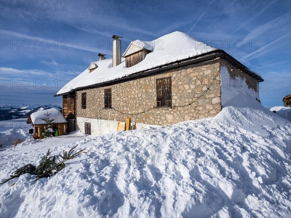 Winter atmosphere, snow-covered landscape, Schafbergalm, near St. Wolfgang am Wolfgangsee, Salzkammergut, Upper Austria