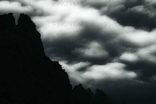 Sea of fog with rocky peaks of the Dolomites, Corvara, Dolomites, Italy, Europe