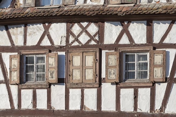 Window, old half-timbered house, Wissembourg, Alsace, France, Europe