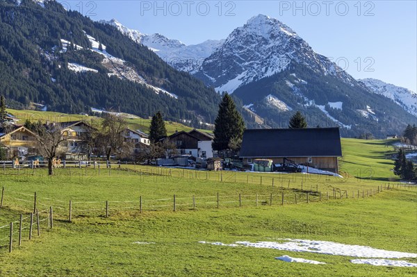 Schoellang, behind Rubihorn, Illertal, Oberallgaeu, Allgaeu, Bavaria, Germany, Europe