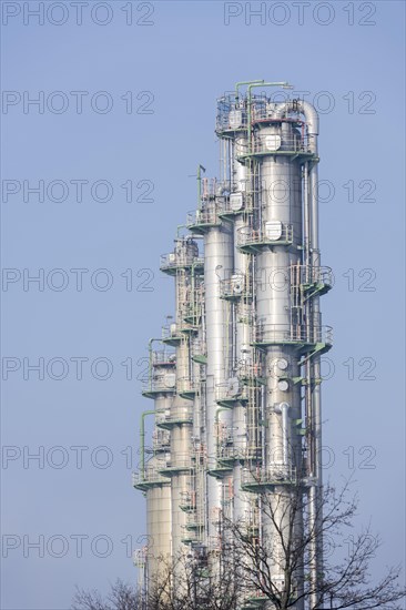 BASF, Refinery plant, Chemical manufacturer, Towers, Mannheim, Baden-Wuerttemberg, Germany, Europe