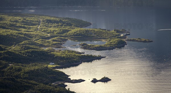 Coast in atmospheric evening light, view from the summit of Dronningsvarden or Stortinden, Raftsund, Vesteralen, Norway, Europe