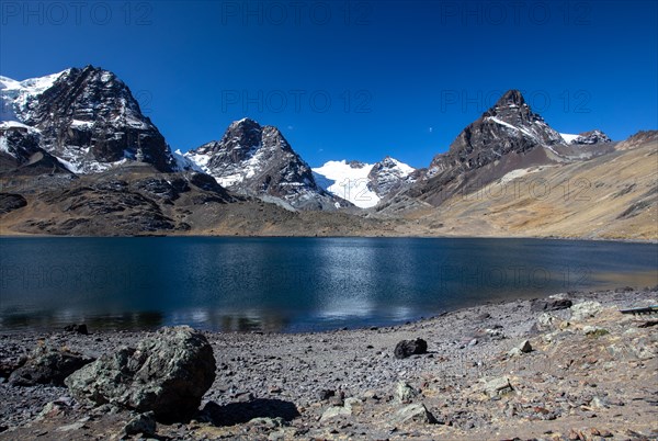 Laguna Chiarkhota Bolivia