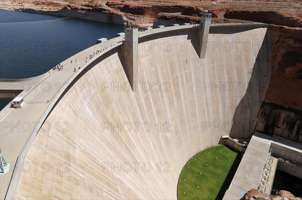 Glen Canyon Dam on Lake Powell, Colorado River, USA, North America