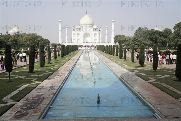 Taj Mahal Tomb, UNESCO World Heritage Site, Agra, Uttar Pradesh, India, Asia