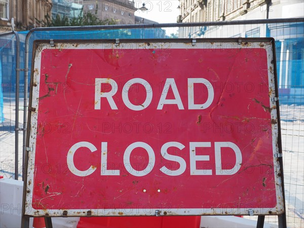 Road closed deviation sign