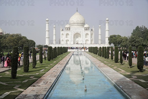 Taj Mahal Tomb, UNESCO World Heritage Site, Agra, Uttar Pradesh, India, Asia