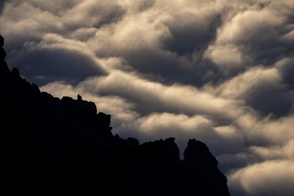 Sea of fog with rocky peaks of the Dolomites, Corvara, Dolomites, Italy, Europe