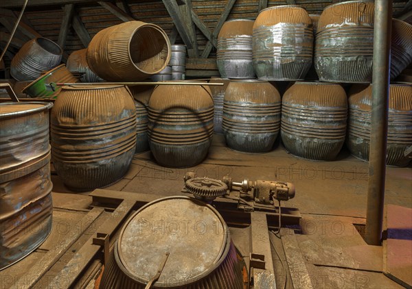 Closing device for bronze powder barrel in a metal powder mill, founded around 1900, Igensdorf, Upper Franconia, Bavaria, Germany, metal, factory, Europe