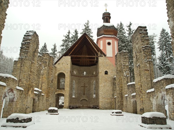 Ruins of the Maria Hilf church on the Welschenberg, Winter, Muehlheim, Upper Danube, Baden-Wuerttemberg, Germany, Europe