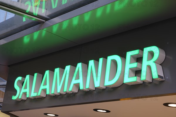 Salamander, shoe shop, facade with sign and logo, Wuppertal, North Rhine-Westphalia, Germany, Europe