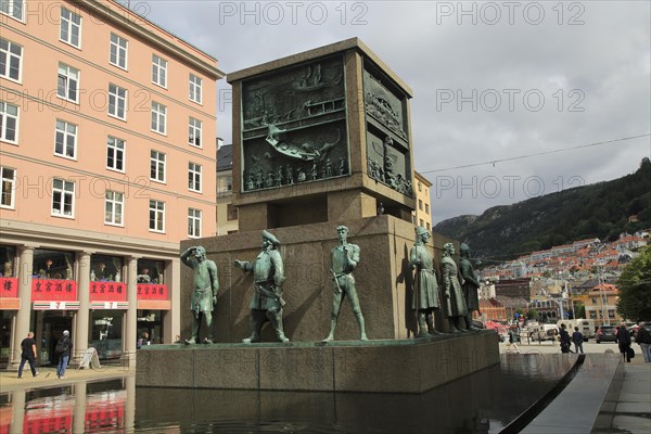 Sjomannsmonumentet, Seaman's Monument, by Dyre Vaa 1950, Torgallmenningen, Bergen, Norway, Europe