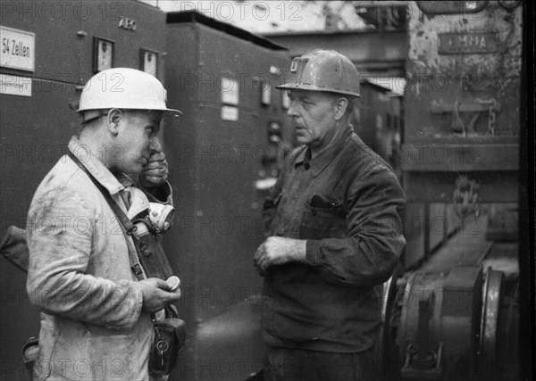DEU, Germany, Dortmund: Personalities from politics, business and culture from the years 1965-71. Mining. Underground. Miners ca. 1965, Europe