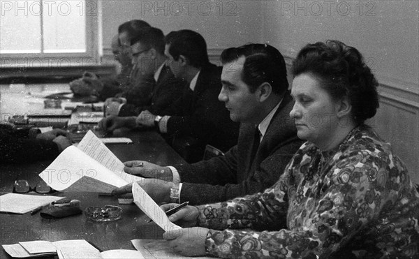 DEU, Germany, Dortmund: Personalities from politics, business and culture from the years 1965-71. Dortmund. Meeting of the works council at Hoesch AG.works councillor (front) ca. 1965, Europe