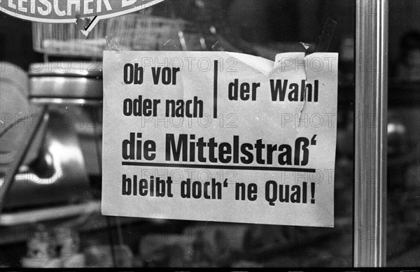 DEU, Germany, Dortmund: Personalities from politics, business and culture from the years 1965-71. Schermbeck. It was not only businesses and residents who were annoyed by the lorry and car traffic on the B 58 through their town in 1965. The massive nuisance triggered protests, especially because of the bottlenecks, Europe