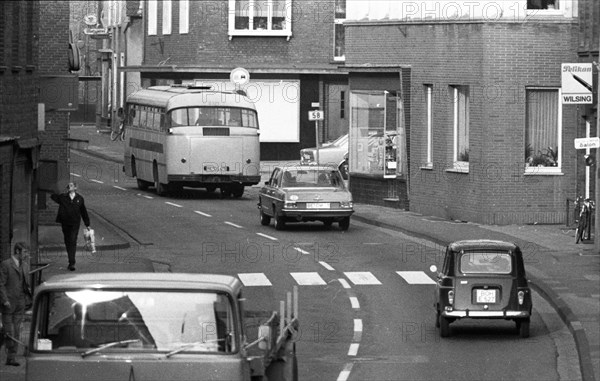 DEU, Germany, Dortmund: Personalities from politics, business and culture from the years 1965-71. Schermbeck. It was not only businesses and residents who were annoyed by the lorry and car traffic on the B 58 through their town in 1965. The massive nuisance triggered protests, especially because of the bottlenecks, Europe