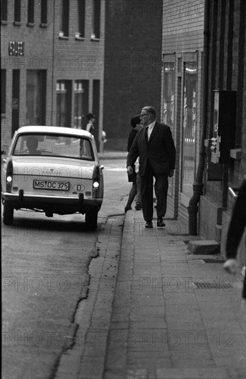 DEU, Germany, Dortmund: Personalities from politics, business and culture from the years 1965-71. Schermbeck. It was not only businesses and residents who were annoyed by the lorry and car traffic on the B 58 through their town in 1965. The massive nuisance triggered protests, especially because of the bottlenecks, Europe