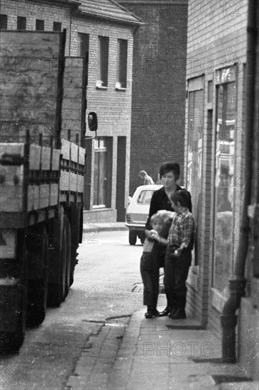 DEU, Germany, Dortmund: Personalities from politics, business and culture from the years 1965-71. Schermbeck. It was not only businesses and residents who were annoyed by the lorry and car traffic on the B 58 through their town in 1965. The massive nuisance triggered protests, especially because of the bottlenecks, Europe