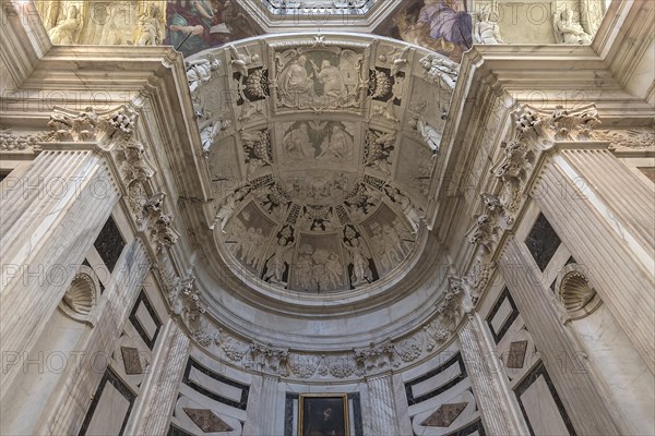 Vault with reliefs above the altar of the church of San Pietro ion Banchi, consecrated in 1585, Piazza Banchi Genoa, Italy, Europe